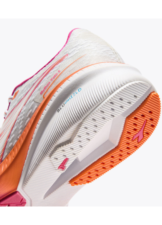 DIADORA MYTHOS BLUSHIELD VOLO 5 W