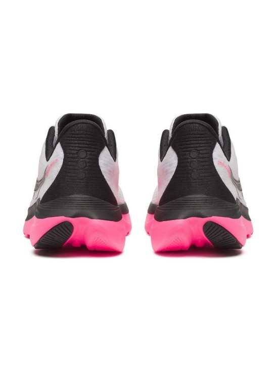 SAUCONY KINVARA 16 W