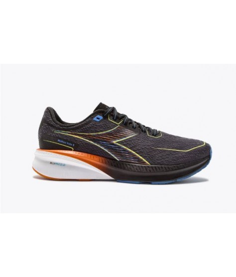 DIADORA MYTHOS BLUSHIELD...