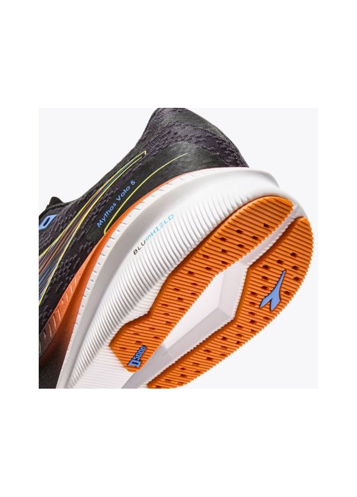 DIADORA MYTHOS BLUSHIELD VOLO 5 M